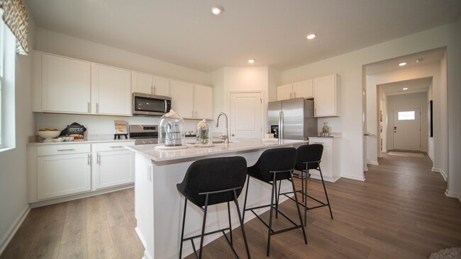 233 Holly Ln, Greenfield, IN 46140 - photo 3