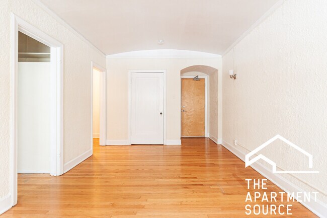 532 W Arlington Place unit 116, Chicago, IL 60614 - photo 6