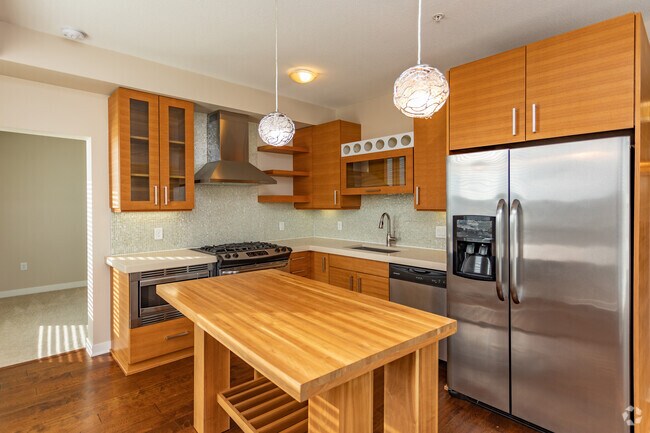 Walkway, Minneapolis, MN 55408 - photo 6