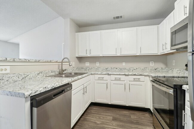 Varia at Oakcrest, Columbia, SC 29223 - photo 4