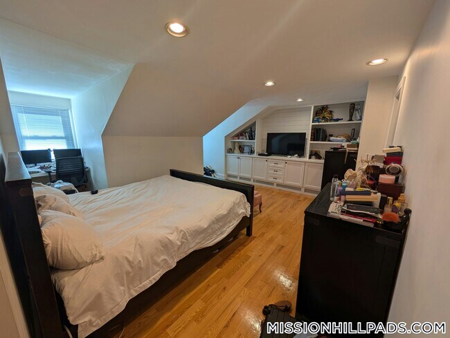 45 Fort Ave, Roxbury, MA 02119 - photo 6