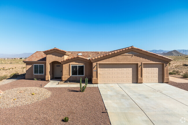 Homes in Valle Vista offer private driveways and multicar garages.