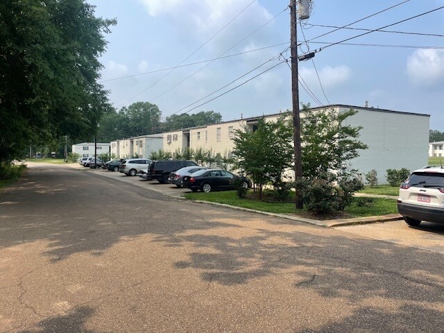 Magnolia Square, McComb, MS 39648 - photo 7