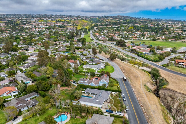 Lunada Canyon meets Lunada Bay in Palos Verdes Estates.