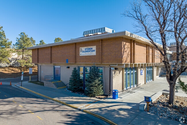 Stober Elementary School has 17 full time teachers.