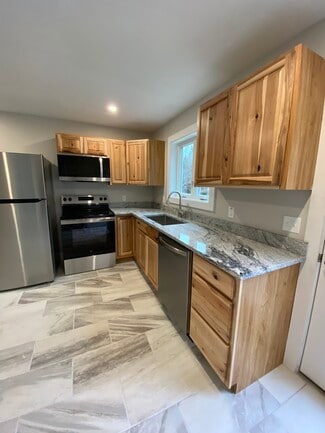 16 Lumberjack Dr Unit 2, Naples, ME 04055