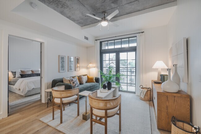 2BR, 2BA - 1,038SF - Living Room