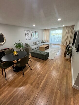 315 Neponset St Unit 45, Norwood, MA 02062