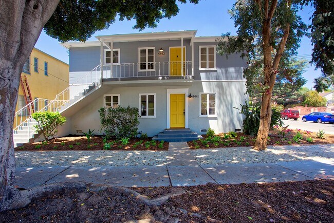 Front view (Verdugo)