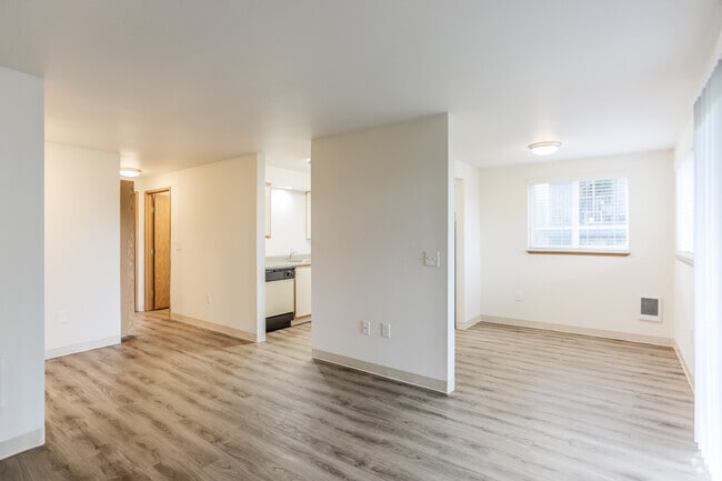 1BR, 1BA - 720SF
