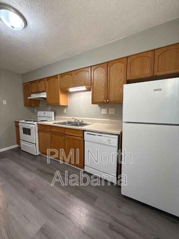 4424 Torrance Dr NW unit . 10, Huntsville, AL 35816 - photo 3