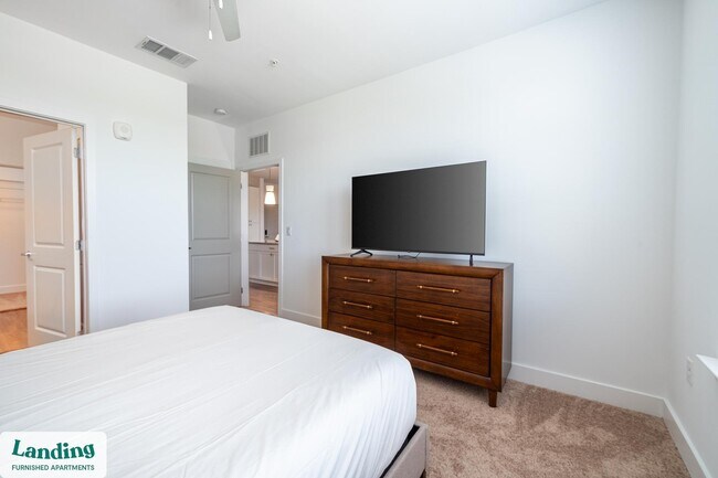 2050 Griffon Rd unit 2400-307.1411581, Vero Beach, FL 32966 - photo 7