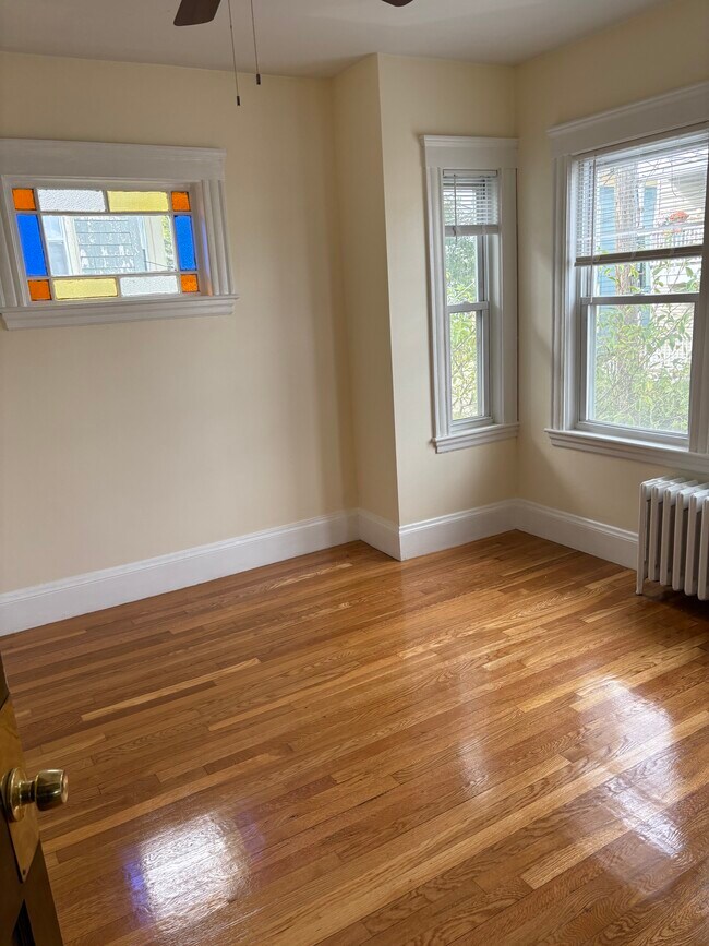 14 Messervy St unit Messervy Street 2nd, Salem, MA 01970 - photo 4