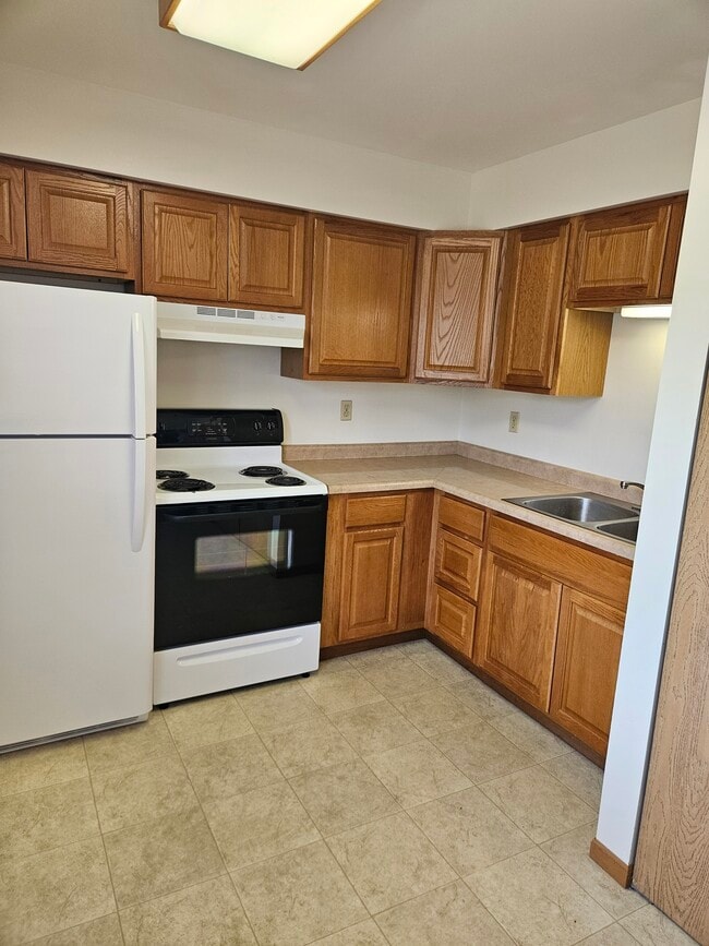 158 Hillcrest Ave, Findlay, OH 45840 - photo 6