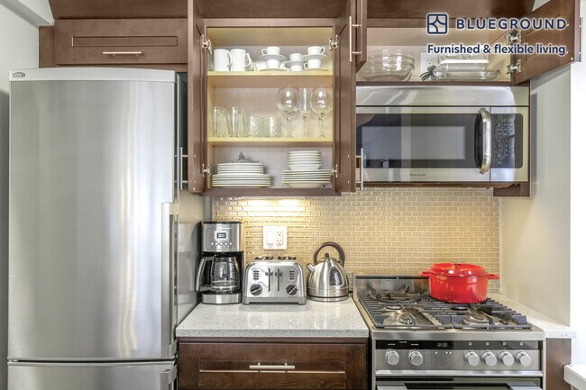 225 E 63rd St unit FL3-ID345, New York, NY 10065 - photo 6