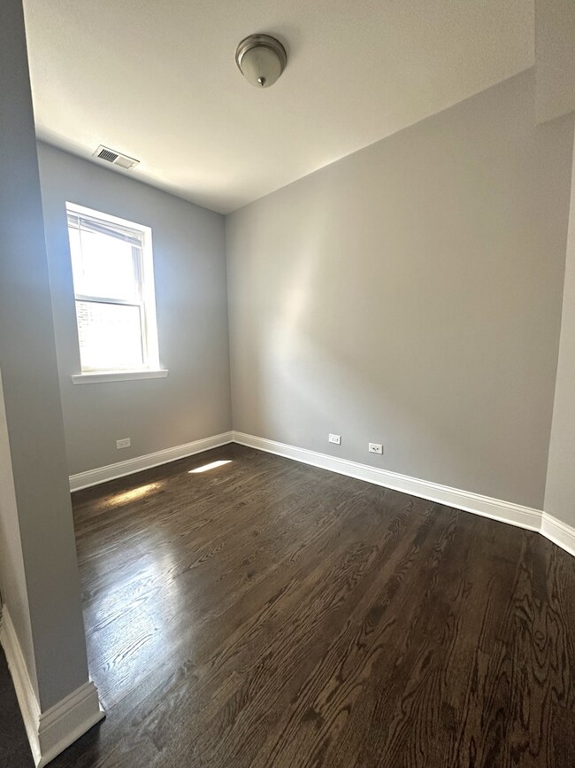 4454 N Sheridan Rd unit 2, Chicago, IL 60640 - photo 5