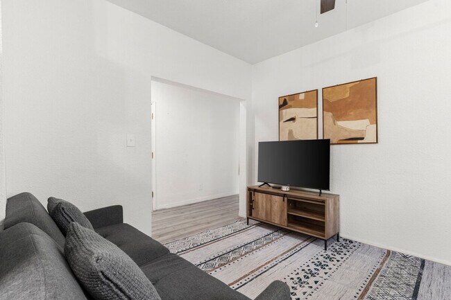 2218 E 20th Ave unit ID1244341P, Tampa, FL 33605 - photo 4