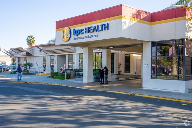 Trust Hemet Global Medical Center for compassionate and comprehensive medical care.