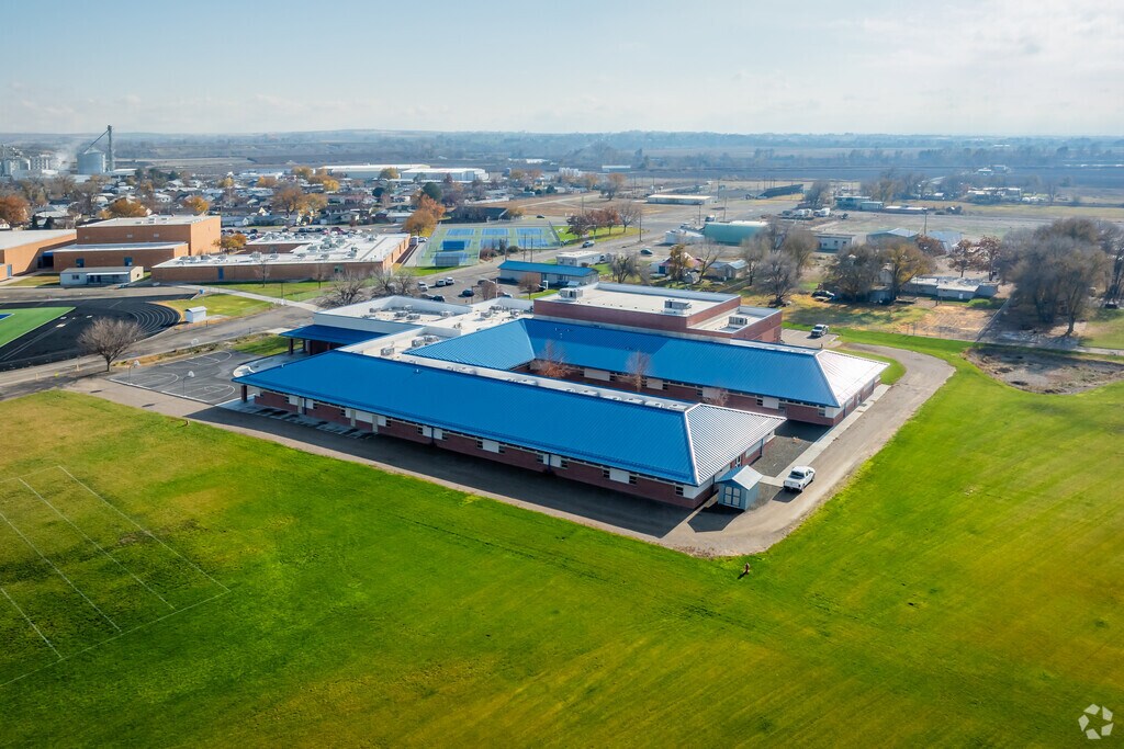 Nyssa Middle School sits near the southwest corner of town.