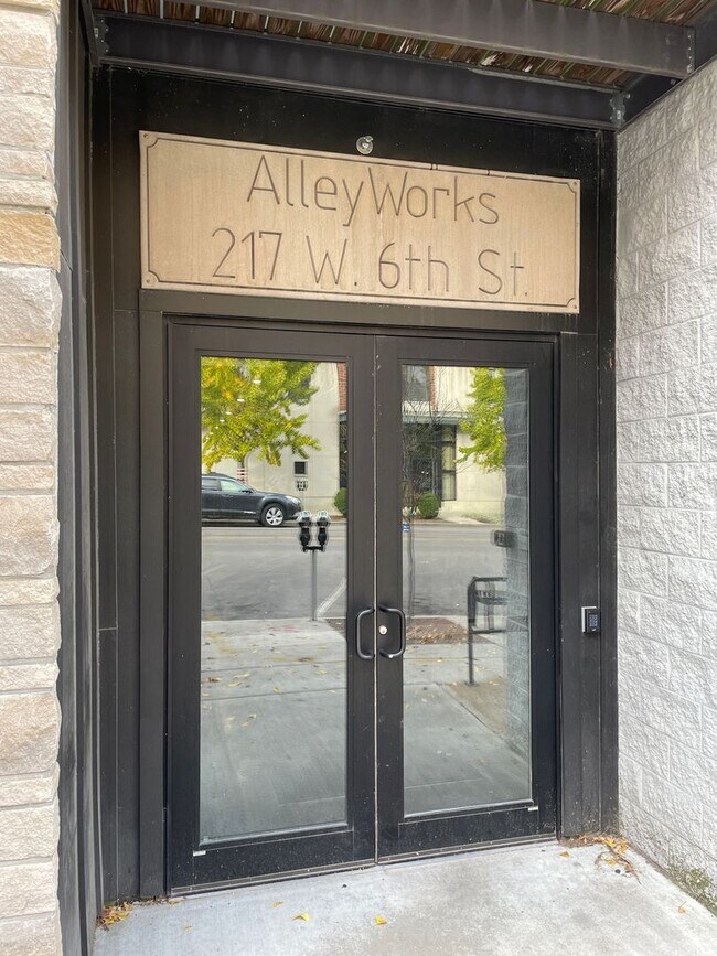 Alleyworks, Bloomington, IN 47404 - photo 3