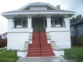 4300 S Johnson St Unit Upstairs Apartment, New Orleans, LA 70125