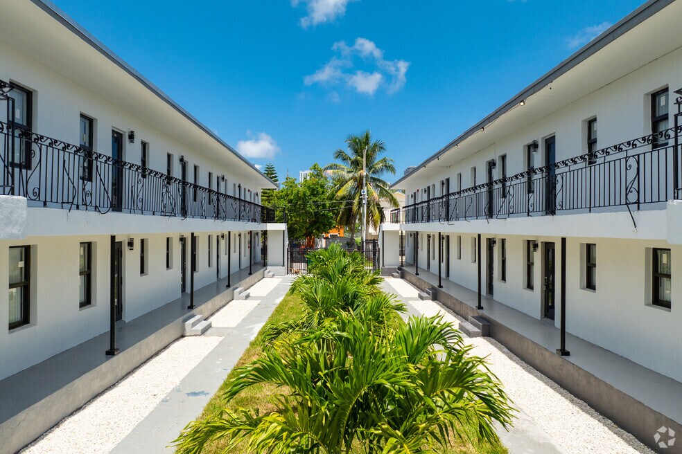 Wyntown Apartments, Miami, FL 33136 - photo 1