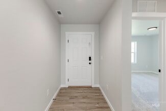 821 Strike Eagle St, Mountain Home, ID 83647