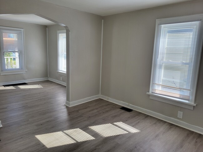 479 N Eureka Ave, Columbus, OH 43204 - photo 6