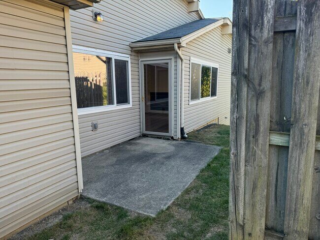 716 Hilltop Ln unit 716, Toledo, OH 43615 - photo 4