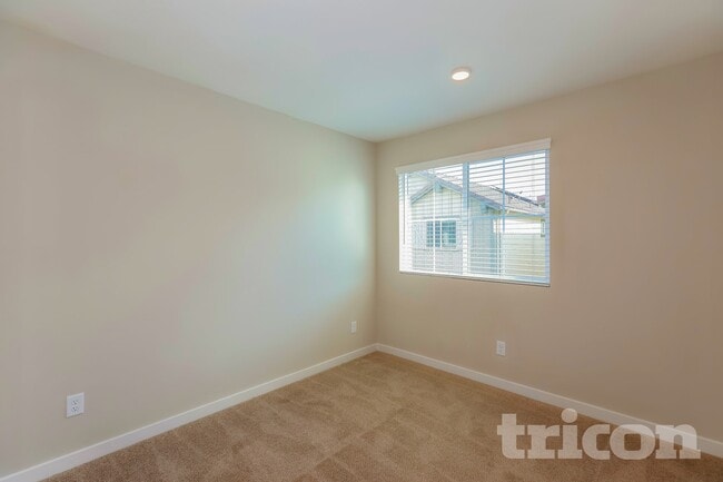 31669 Rosetta St, Menifee, CA 92584 - photo 7