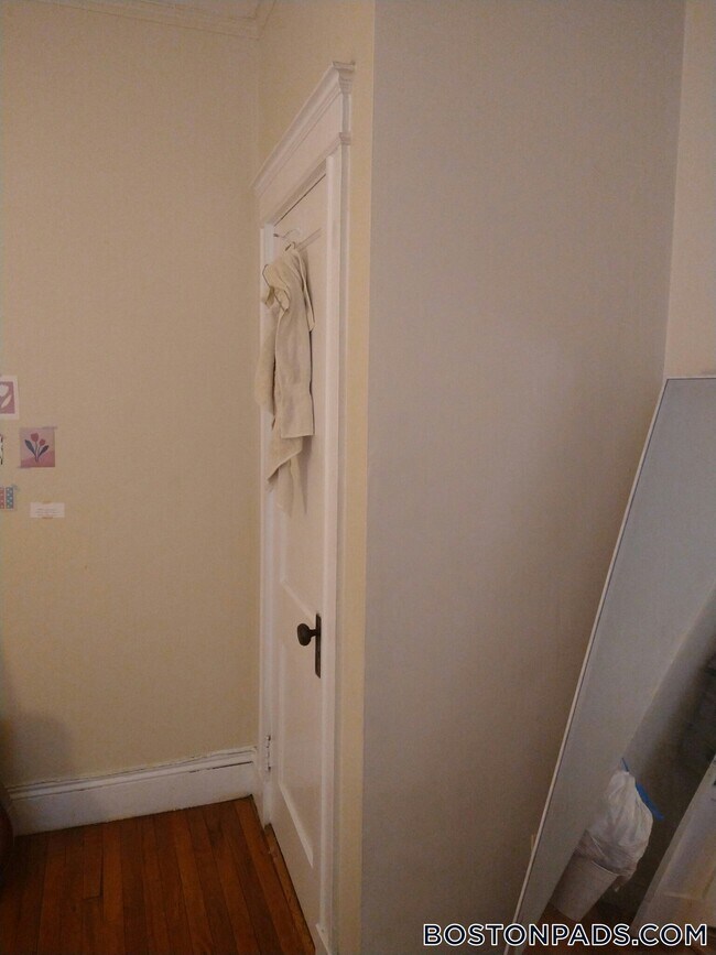 1189 Commonwealth Ave unit 7, Boston, MA 02134 - photo 4