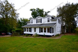 10 Riverview St Unit 6, North Aurora, IL 60542