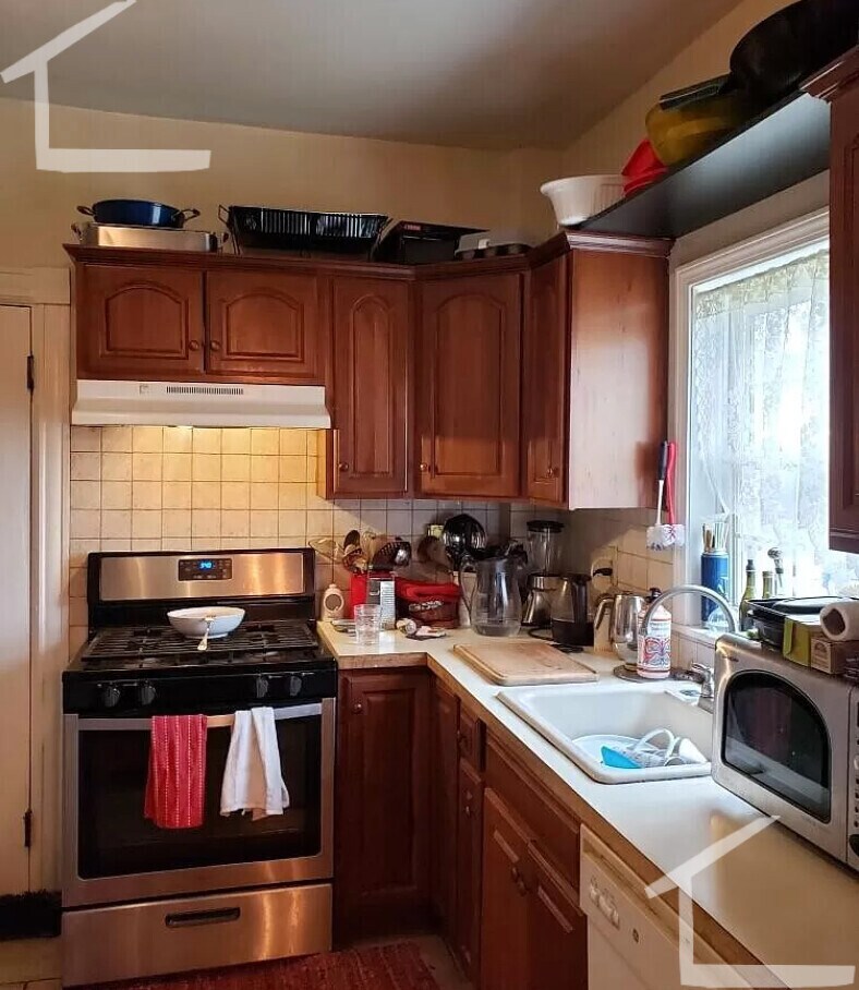 32 Antwerp St unit 1, Brighton, MA 02135 - photo 1