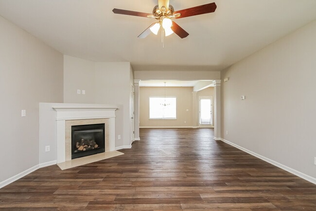 255 Flanders Dr, Mooresville, NC 28117 - photo 5