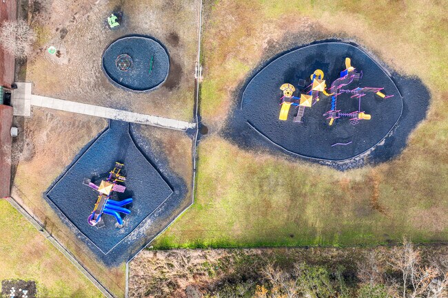Boulder Bluff Elementary has many options for students to play on at school.