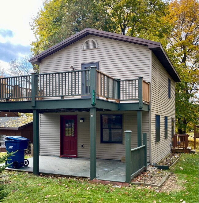 111 Mcpherson St, Stanton, MI 48888