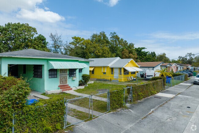 Some Brownsville residential areas have a definite Caribbean feel, with vibrant exteriors.