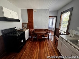 32 Cedar St Unit 3, Cambridge, MA 02140