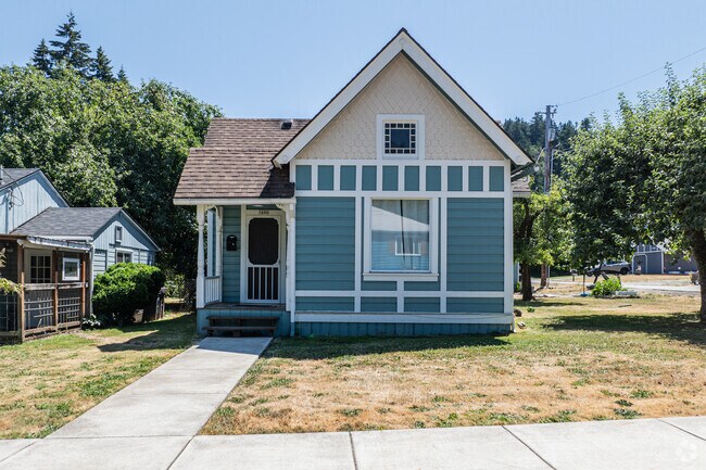 West Linn was originally built for mill works with many modest sized homes.