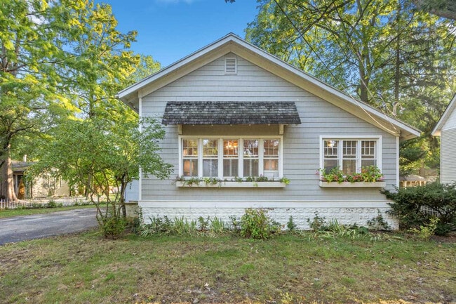 630 Pleasant St unit ID1317409P, Saugatuck, MI 49453 - photo 7