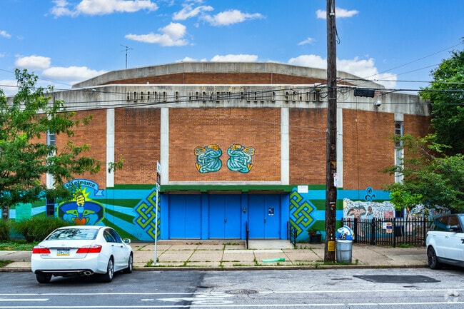 Discover a world of knowledge at Hackett Horatio B School in the heart of Fishtown.