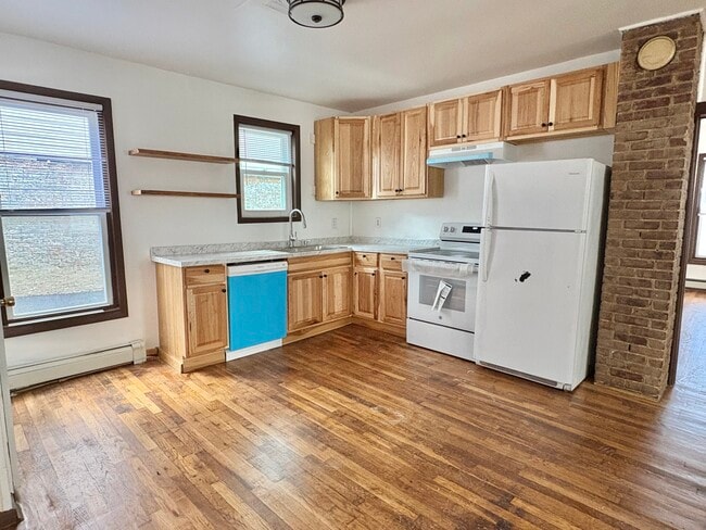 178 Broad St unit 1, Catskill, NY 12414 - photo 3