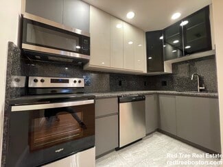 1803 Beacon St Unit 1, Brookline, MA 02445