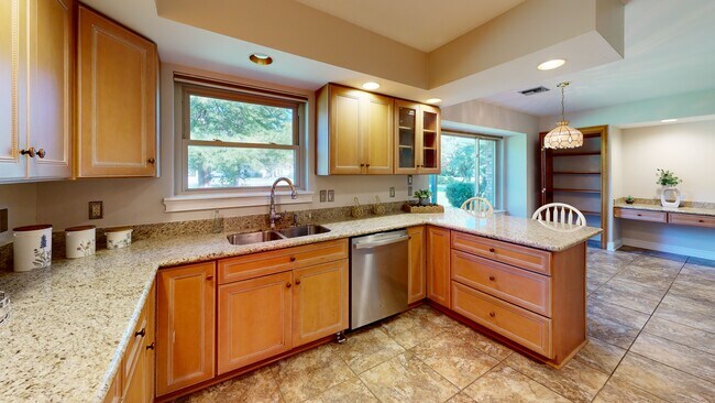 128 Rue Charlemagne, Slidell, LA 70461 - photo 2