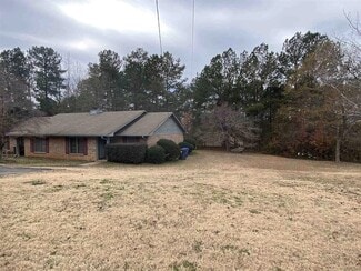 320 Chase Dr Unit 320, Fayetteville, GA 30214