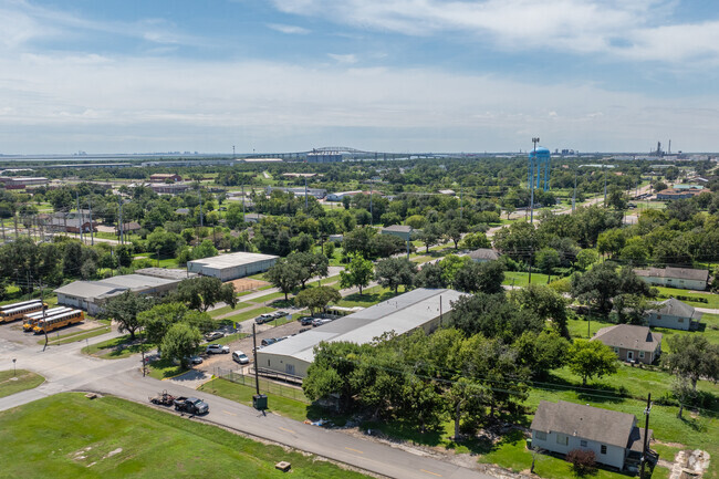 Tekoa Academy Of Accelerated Studies High School offers students a rigorous education.