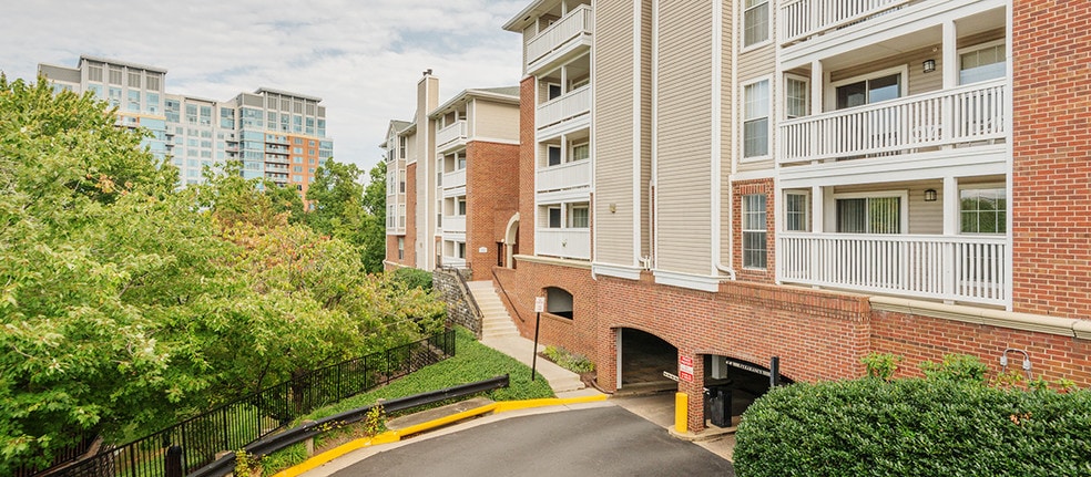 MAA Tysons Corner, McLean, VA 22102 - photo 1