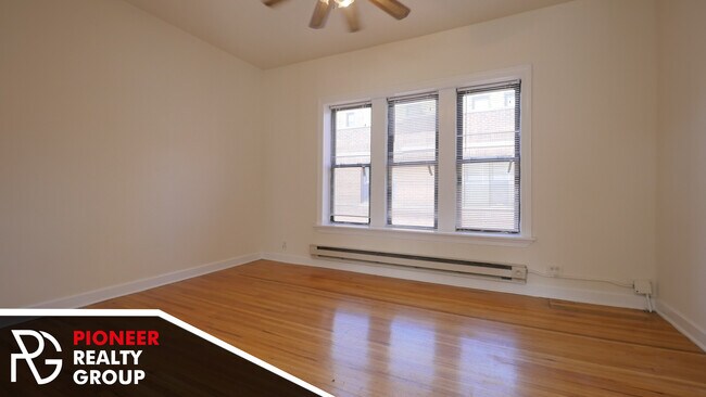 3817 N Fremont St unit 3829.5-W3, Chicago, IL 60613 - photo 3