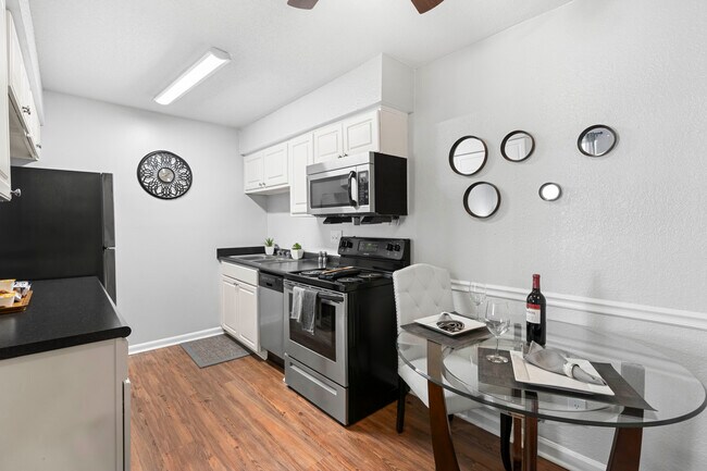 Ridgewood - Students save up to 10%!, Carrboro, NC 27510 - photo 5