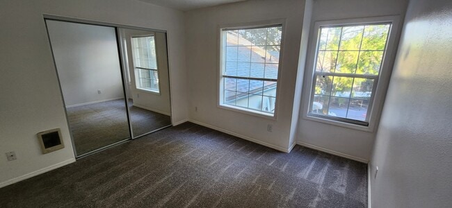 12331 SE Whitcomb Dr unit 2, Portland, OR 97222 - photo 7